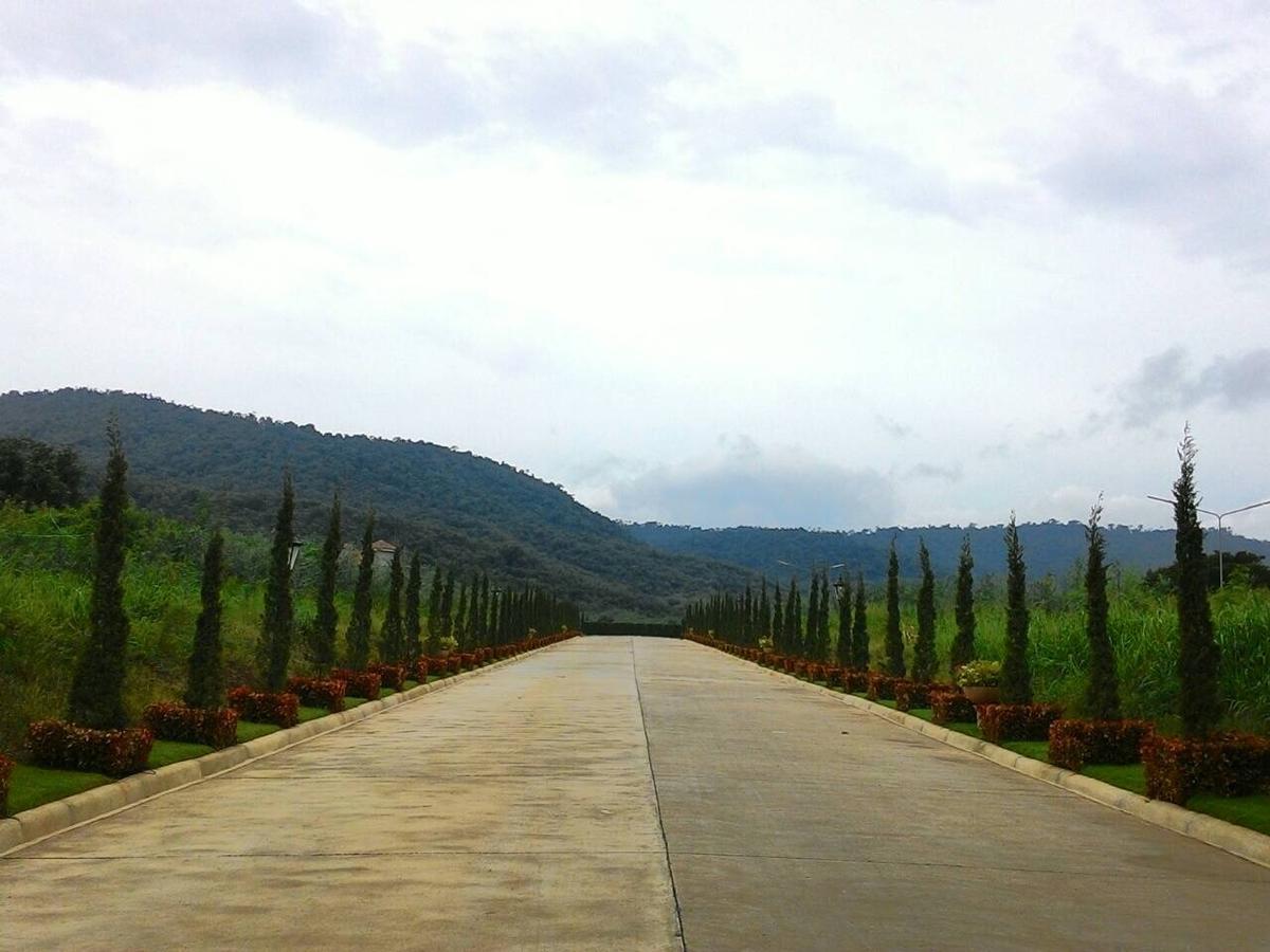 Samerdrow Khao Yai Mu Si Exterior foto